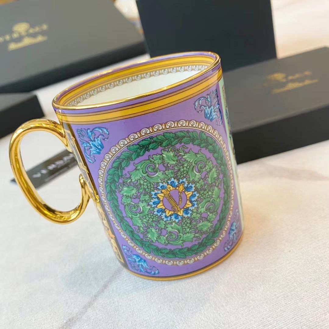 Versace single mug  - Image 2 of 3